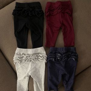 Lot of 4 Old Navy girls 0-3 ruffle butt pants